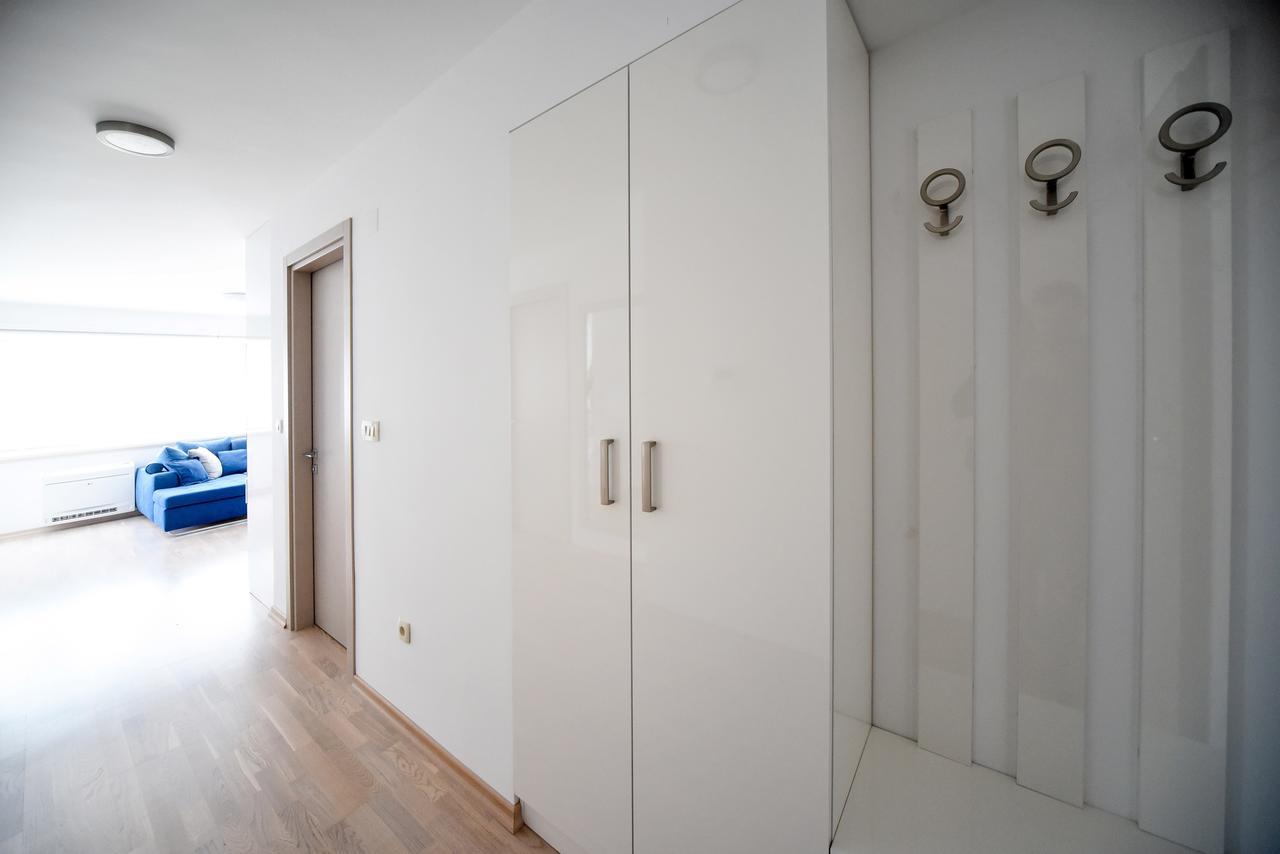 Lux Beach Apartment Будва Екстериор снимка