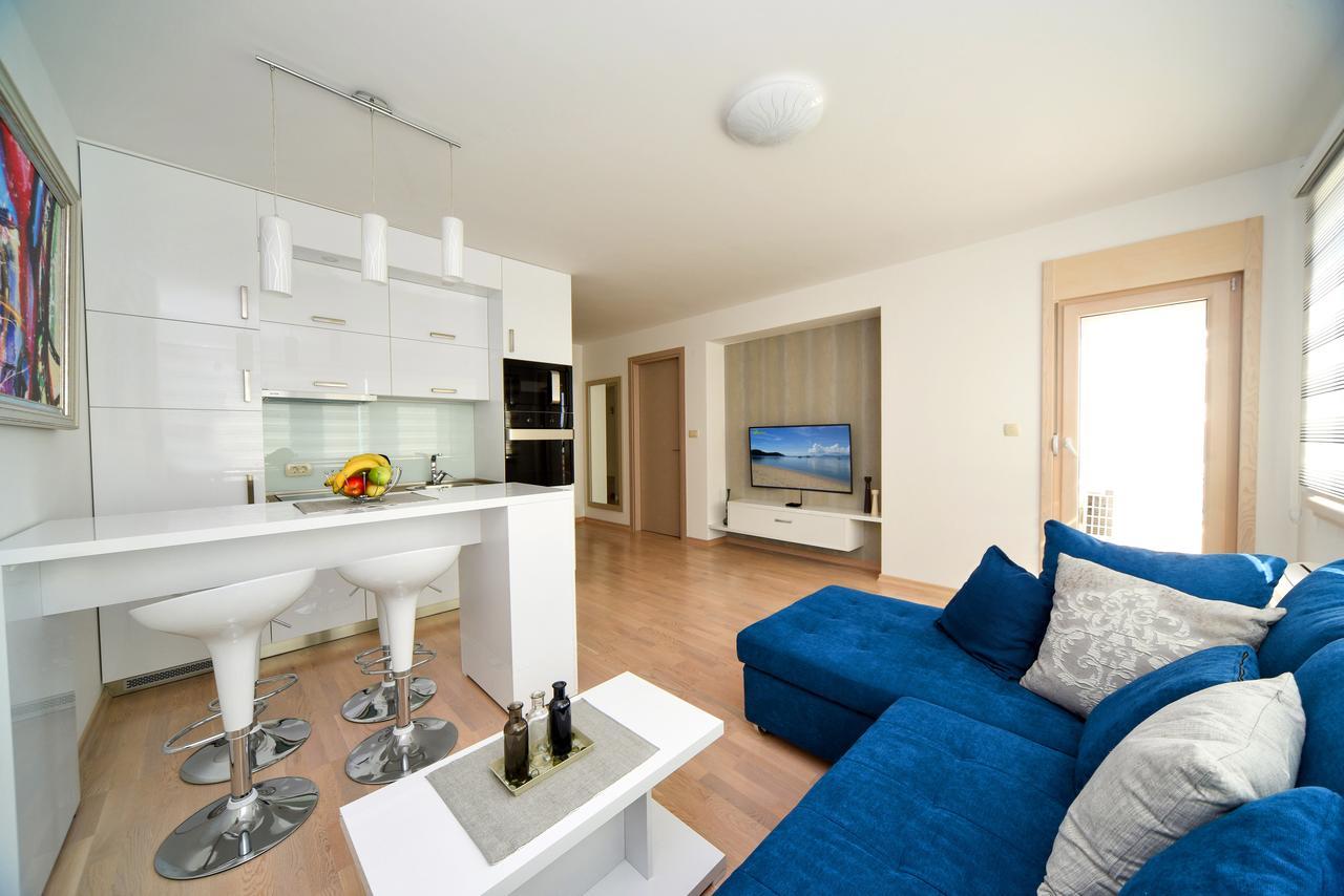 Lux Beach Apartment Будва Екстериор снимка
