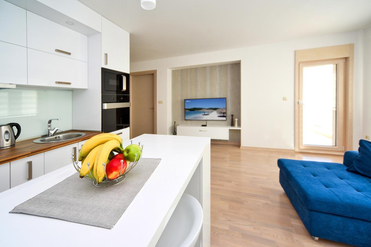 Lux Beach Apartment Будва Екстериор снимка